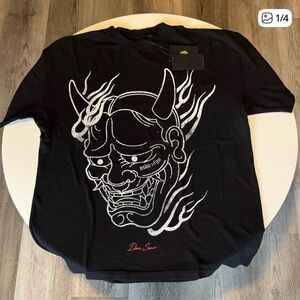 Darc Sport Omni Fire Black Premium Graphic T-Shirt Medium